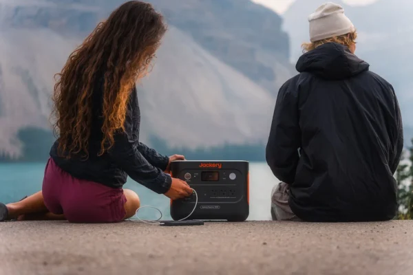 portable-phone-chargers-for-travel-work-and-everyday-use-3065387 (2)